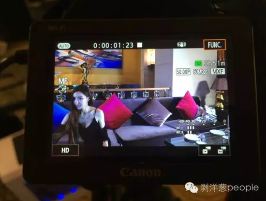 直播中的王瑞兒。攝影：于亞妮