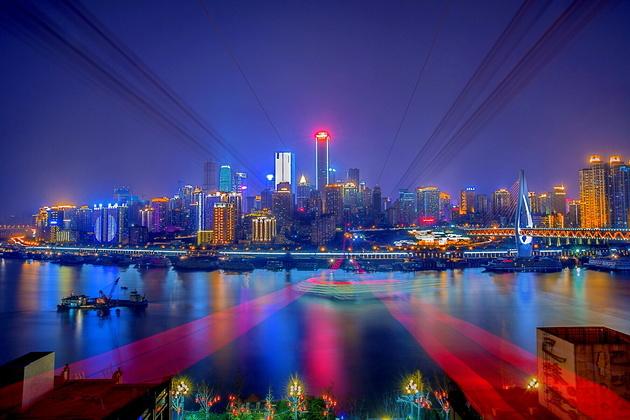 中原地產(chǎn)數(shù)據(jù)顯示，8月最后一周，上海市新建商品住宅成交已連續(xù)5天破千，昨日（8月31日）更是達(dá)到單日成交1123套。