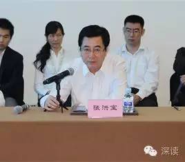 在天津紀(jì)委對(duì)王富強(qiáng)的通報(bào)中指出，王富強(qiáng)從“聽(tīng)黨的話(huà)，永遠(yuǎn)跟黨走，做讓黨放心的人”這一初心出發(fā)，吃過(guò)苦、流過(guò)汗，曾為天津港保稅區(qū)的建設(shè)和發(fā)展、為天津市招商引資工作作出過(guò)貢獻(xiàn)。貢獻(xiàn)被認(rèn)可、贊譽(yù)，其驕傲自滿(mǎn)情緒漸生，覺(jué)得