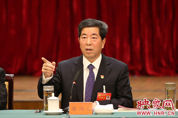 陳潤兒參加省第十次黨代會(huì)省直一團(tuán)代表團(tuán)審議
