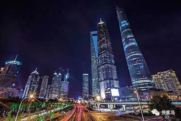 【解局】黨報(bào)頭版專談上海，意在一個(gè)全國性的潛規(guī)則