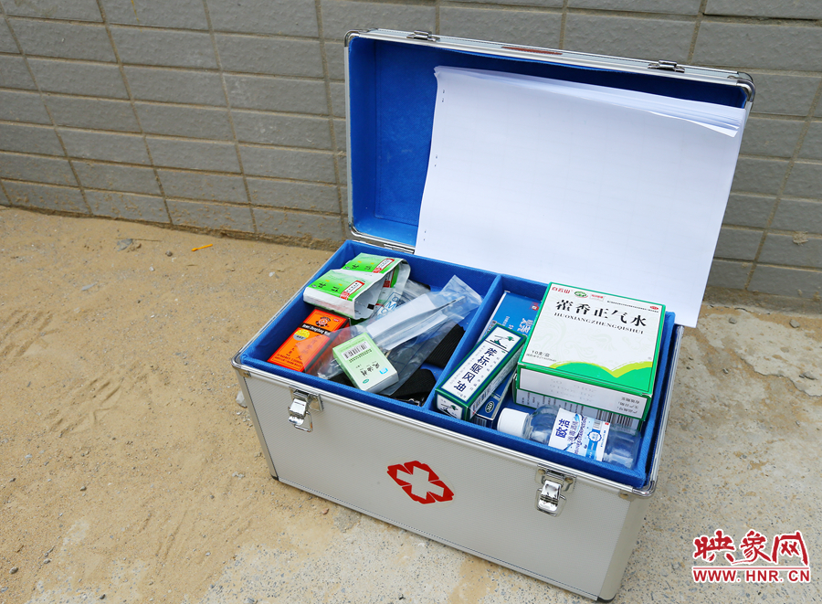 高溫天氣下，防暑藥品是必須準(zhǔn)備的