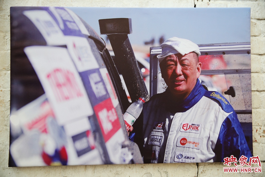 賽車的世界、更是男人的世界。圖為部分參展攝影作品。