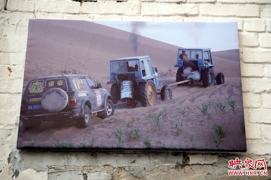 賽車的世界、更是男人的世界。圖為部分參展攝影作品。
