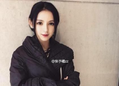 國民老公王思聰?shù)木p聞女友張予曦，93年