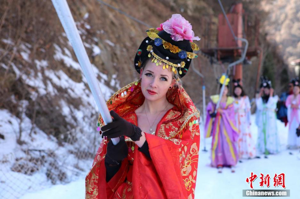 “洋貴妃”現(xiàn)身河南滑雪場(chǎng)