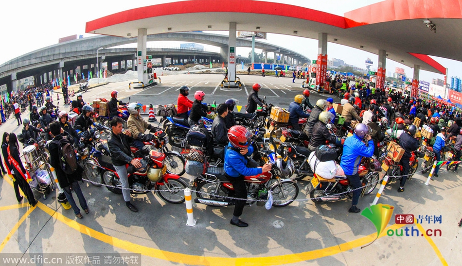 今年廣東、廣西兩省共193座中石化油站將為返鄉(xiāng)車主提供“6+X”免費(fèi)服務(wù)，并將為1萬名“返鄉(xiāng)摩騎”免