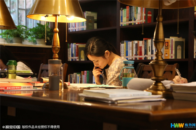 重慶大學(xué)改造翻新的“民國風圖書館”走紅網(wǎng)絡(luò)，引得無數(shù)網(wǎng)友點贊