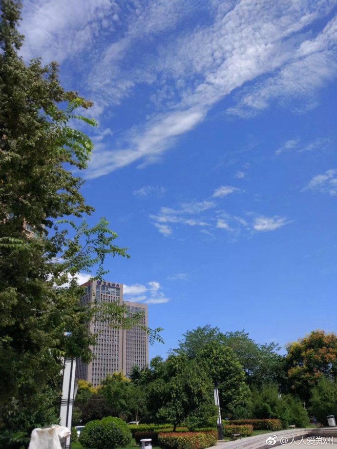 又被鄭州的藍(lán)天刷屏！隨便一拍就是手機(jī)壁紙