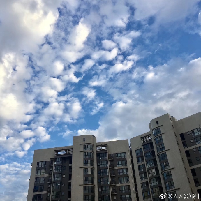又被鄭州的藍(lán)天刷屏！隨便一拍就是手機(jī)壁紙