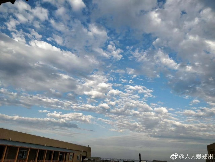 又被鄭州的藍(lán)天刷屏！隨便一拍就是手機(jī)壁紙