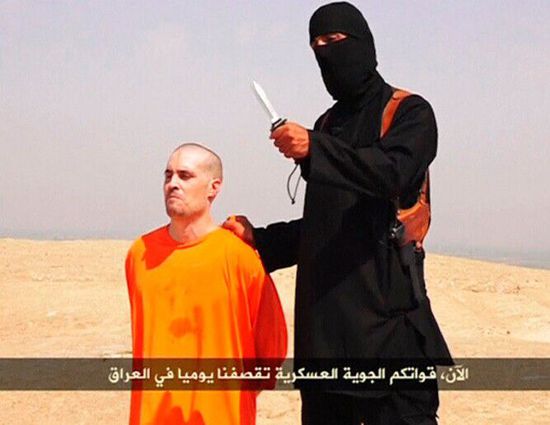 伊拉克極端組織ISIS公布題為 “ISIS給美國的信”視頻，視頻中2012年在敘利亞失蹤的美國記者福