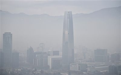 21日，智利首都圣地亞哥被霧霾籠罩。