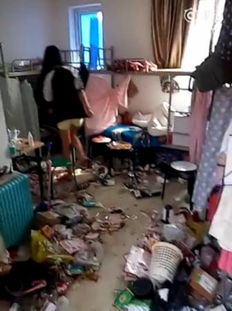 這個(gè)學(xué)校的男生宿舍火了！女同學(xué)都喊著要嫁