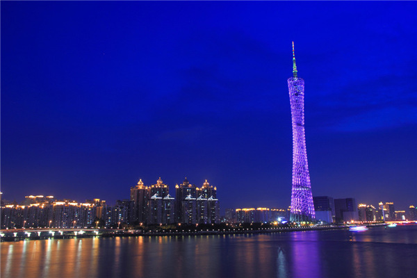 不要溫和地走進那個良夜 因為夜太美！