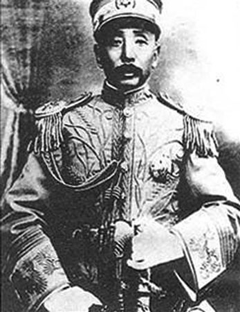 歷史教材張作霖“標(biāo)準(zhǔn)照”弄錯 歷史教材張作霖“標(biāo)準(zhǔn)照”弄錯