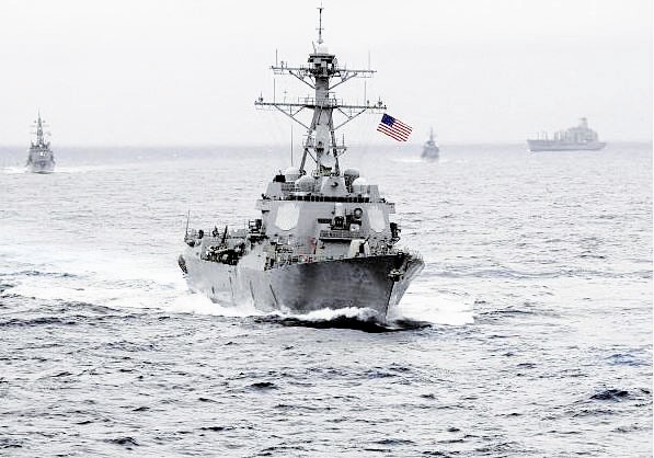 美軍艦非法進入中國海域為哪般？