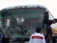 江蘇揚(yáng)州：客車與貨車追尾33人被困