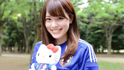 高清圖：甜美?；ㄖ囀澜绫?穿著球衣力挺日本