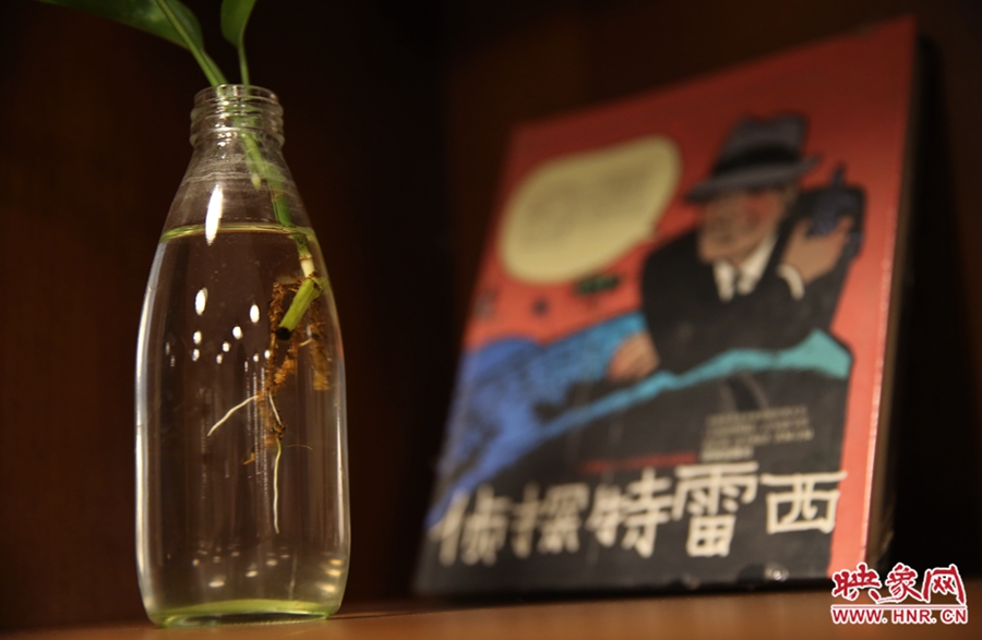 書店內(nèi)的裝飾。