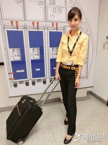 空中最美女子！虎航空姐Rita Kao 大秀比基尼照